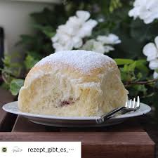 Repost We5ive Und Rezept Gibt Es Hier Fotoreihe 10 Fotos Buchteln Mit Marmeladen Fullung Zutate Rezepte Buchteln Buchteln Rezept