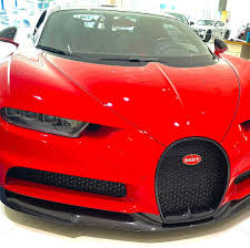 Bugatti claims that the chiron makes the dash from zero to 60 mph in a mere 2.3 seconds, and it has a top speed of 261 mph. Remolacha Net On Twitter Fotos El Alfa Se Compra Un Maquinon El Primer Bugatti En Republica Dominicana Https T Co Iqufrugr5v Remolachanet Https T Co H5yhyuqatp