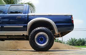 Mobil ini tersedia dalam 5 warna dan otomatis opsi transmisi di indonesia. Ford Ranger Extreme Mekanika