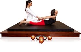 Thai Massage Bed Is Designed For Thai Style Of Massage That Involves Deep Stretching Of Body Muscles The Molded Pu Mattress S Massage Bed Thai Massage Massage
