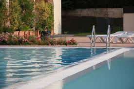 This holds true for all major brands of pool heat pumps, including raypak, hayward and pentair heat pumps. How To Heat The Pool Aqua Doc Pool Clinic