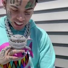 Tekashi's debut album, day69, quickly rose to the no. Tekashi 6ix9ine Fans In Disbelief As Rapper Shares Worth Of Finding Nemo Diamond Chain Mirror Online