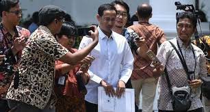 Instagram @nadiem_makarim__ dilansir laman hidayatullah, kronologi penayangan mimbar katolik tersebut diungkapkan. Nadiem Makarim Jadi Mendikbud Baru Ini Harapan Mnpk Katoliknews Com