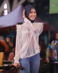 Nora elena artis malaysia yang seksi. 660 Celebrity Malay Artis Melayu Ideas In 2021 Celebrities Beautiful Hijab Beutiful Girls