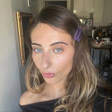 Kaitlin Drew's Instagram, Twitter & Facebook