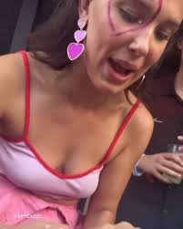 Millie Bobby Brown Braless Boobs - Fappenist