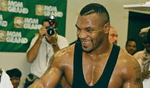 In 22/11/1986 a young mike tyson (20 years old) becomes the youngest champion in boxe's history, winning the match against. Mike Tyson Provides Update On Boxing Comeback Amid Rumours Of Lucrative Offer Boxing Sport Express Co Uk