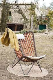 cette piece a la structure legere attira tous les regards un fauteuil de design qui fait resortir la beaute naturelle chaise d exterieur fauteuil meuble osier