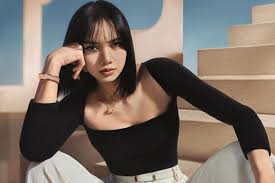 Ver más ideas sobre jennie lisa, blackpink, rosas negras. Lisa De Blackpink Habla Sobre Su Experiencia En 2021 Andam Fashion Awards