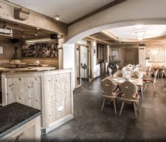 Mittlerweile wird unser weingut in der dritten generation bewirtschaftet. Gasthaus Pension Funf Madelhaus