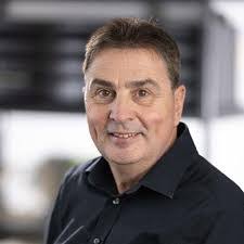 Paula Huls's Instagram, Twitter & Facebook