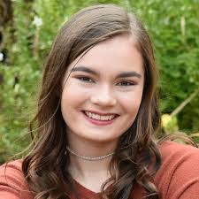 Sarah Shoup's Instagram, Twitter & Facebook