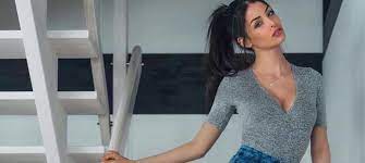 Celine Morel Les Anges 11 Enceinte D Un Candidat La Rumeur Enfle Photos Mce Tv
