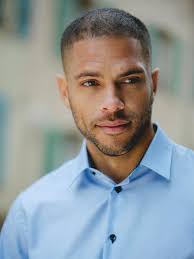 En skjorte, 3 anledninger