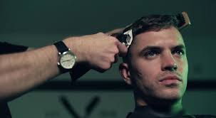 Es eignet sich am besten für männer mit ovalen gesichtern und keine übermäßig großen köpfe. Bye Bye Undercut Das Sind Die Manner Trendfrisuren 2018