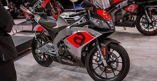 The king of the urban jungle: Aprilia Rs 150 Price In India Mileage Specifications Images Autox