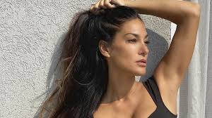 Silvina escudero source of income is the primary income source tv actress (profession). El Picante Challenge De Silvina Escudero Que Sorprendio A Sus Seguidores