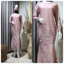 Model kebaya brokat modern, kebaya brokat anak, lihat katalog kebaya dan harganya di sini ↓. Harga Kebaya Duyung Terbaik Batik Kebaya Pakaian Wanita Juni 2021 Shopee Indonesia