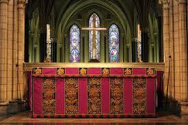 Symbol This Is The Altar And Represents Jesus Table At The Last Supper Because He And The Priest Prepare Their Items To Their Disci Eucharist Altar Last Supper