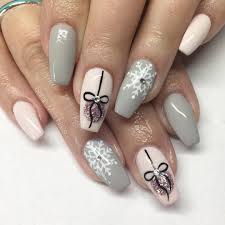 Mar 30, 2020 · how to remove gel nail polish quickly and easily without damaging your nails, using acetone, foil, and cotton, according to expert nail technicians. Christmas Nails Christmas 2020 Nails Christmas Gel Nails Short Acrylic Nails
