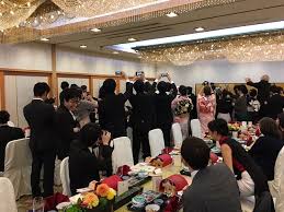 Though it isn't required, some japanese brides wear the traditional wig as part of their wedding attire. What To Expect At A Japanese Wedding Japan Travel Centre