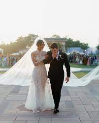 Image wallpaper and more collection of priyanka chopra hochzeit schleier contain 30+ more images free download brautfrisuren mit schleier: Priyanka Chopra Amp Nick Jonas So Marchenhaft War Ihre Hochzeit