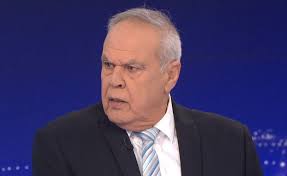 רוני דניאל, מהפרשנים הבכירים והמוכרים בישראל מזה עשרות שנים, עיתונאי חדשות 12, הלך לעולמו בגיל 73. Ffjtxayrjk9ksm