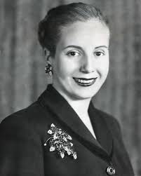 Eva Perón en 33 imágenes: de la niñez al mito en el día de su nacimiento