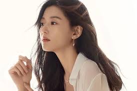 Get daily travel tips & deals! Korean Actress Most Popular K Drama Film Stars Of All Time