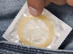 And seeing as putting on a condom has a huge impact on its effectiveness, it's a real problem. Do Spermicide Condoms Work Pros And Cons