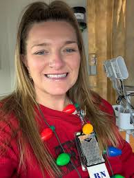 Merry Christmas to you all! So grateful you're here and so grateful for  this community…. you're truly making a difference in this world. What's  your favorite Christmas tradition you partake in?! #nurseinthemaking #