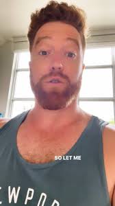 When you fall in love with little pieces of an artwork, but the whole  composition is not that strong… what do you do?! 🤷🏼‍♂️😂, #abstractart  #australianartist #artistsoninstagram #doodlescreative