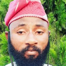 Our family is trying to find families whose members may have worked for our  father, Syd Baker at the Bakers Motor Body Works in Moorabool St just south  of Kardinia Park?