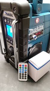 You can even send it audio from an mp3 player via the aux port. Makita Radio Umbau Dmr107 Radio Und Umbau Naturlich Neu Makita Werkzeug Werkzeug Aufbewahrung Baustellenradio