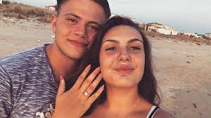 Pietro lombardi ist kein einzelkind! Hat Pietro Lombardi Gratuliert Schwester Sara Ist Verlobt Promiflash De