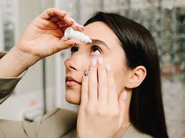 Olho seco prejudica a visão e não é simples: para cada causa, há um colírio