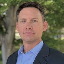 Scott Eades's Instagram, Twitter & Facebook