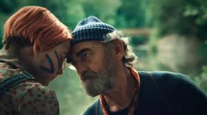 Syn i ojciec razem na dużym ekranie. Rodzinne więzi na planie filmu  "Dziadku, wiejemy!"