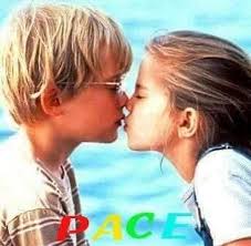 Una fuerte emoción es como una tormenta. Si miras un árbol en una tormenta,  la copa del árbol parece frágil, como si fuera a quebrarse en cualquier  momento. Tienes miedo de que