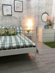 Cara hias bilik tidur serta susun atur perabot memainkan peranan penting dalam memberi impak terhadap keluasan bilik terutamanya bagi bilik tidur yang kami kongsikan 20 idea menghias bilik tidur kecil yang berkonsepkan ringkas tapi cantik sebagai inspirasi untuk menghias bilik tidur anda. Ilham Media Deko Bilik Tidur Ala Ikea Im Kredit Anis Facebook