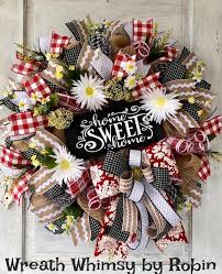 The front door is a good place to show of your artistic side. Pin On Other S Wreaths