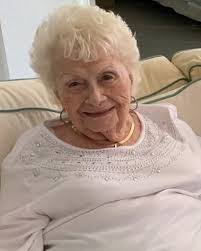 Enid Kadish's Instagram, Twitter & Facebook