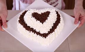 Torta Furba Panna E Cioccolato Per San Valentino Torte Torte Di Compleanno Cuori Di Cioccolato