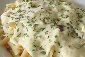 Better Than Olive Garden Alfredo Sauce Recipe In 2020 Olive Garden Alfredo Sauce Restaurant Recipes Famous Spice Recipes