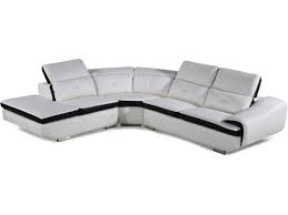 Découvrez notre sélection de canapé d'angle en promotion avec des nouveautés toute l'année sur but.fr et dans tous les magasins but. Canape D Angle Cuir Reconstitue Et Pvc Montreal 5 Places Blanc Angle Gauche 93663