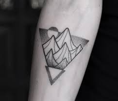 420 Likes 4 Comments Wagner Basei Wagnerbasei On Instagram Minimalistic Tattoo For Eva Koll Thanks A Lot Tattoos Geometric Tattoo Minimalist Tattoo