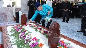 Check spelling or type a new query. Keluarga Diraja Johor Ziarah Makam Diraja Sempena Hari Hol By Iloveroyal Johor