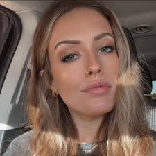 Profile for Oriana Carson