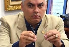 Alberto Tello renuncia a la precandidatura a la alcaldía del municipio  Zamora por el PSUV . 🇻🇪🇻🇪 COMUNICADO 🇻🇪🇻🇪 "A toda nuestra  militancia revolucionaria" Camaradas y Compatriotas. Ante los sucesos  acontecidos por