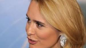 Georgiana lobonț, una din cele mai cunoscute cântărețe de muzică populară. Stiri Despre Andreea Esca Pagina 6